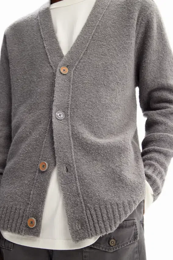 Einfarbige, strukturierte Strickjacke Einfarbige, strukturierte Strickjacke