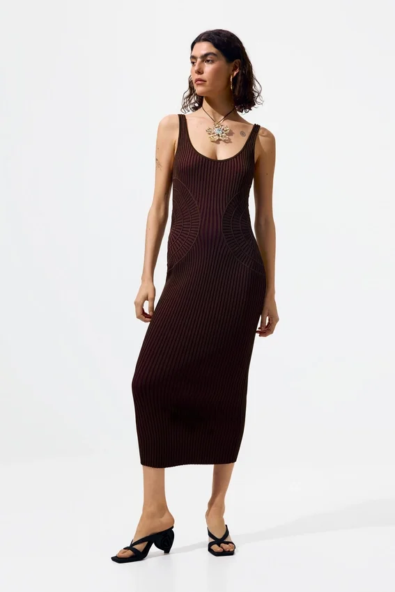 Einfarbiges Trägerkleid Einfarbiges Trägerkleid