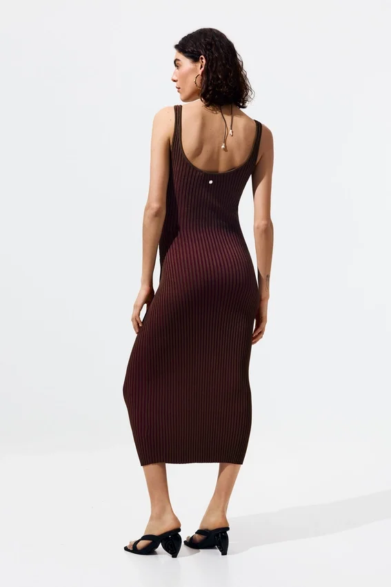 Einfarbiges Trägerkleid Einfarbiges Trägerkleid