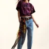 Ethno-T-Shirt, entworfen von Christian Lacroix Ethno-T-Shirt, entworfen von Christian Lacroix