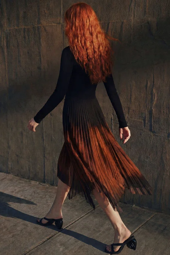 Figurbetontes Midikleid Figurbetontes Midikleid