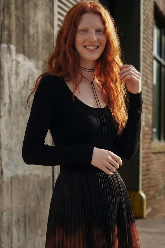 Figurbetontes Midikleid Figurbetontes Midikleid