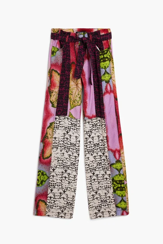Fließende Hose, entworfen von Christian Lacroix Fließende Hose, entworfen von Christian Lacroix