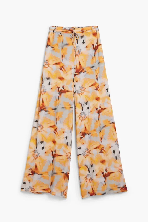 Fließende Hose mit Blumenmuster Fließende Hose mit Blumenmuster