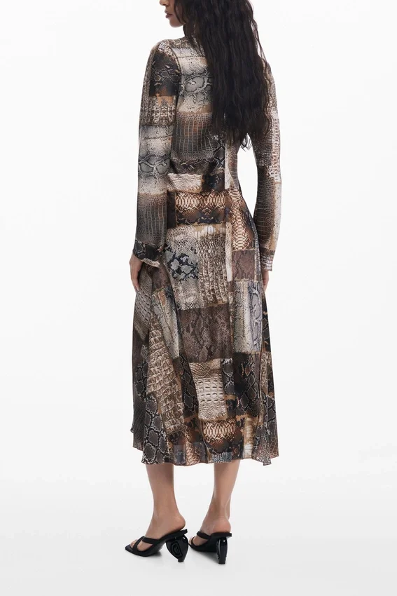 Fließendes Kleid mit Animal-Print Fließendes Kleid mit Animal-Print