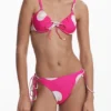 Fuchsiafarbenes Bikini-Oberteil mit Muschelprint Fuchsiafarbenes Bikini-Oberteil mit Muschelprint