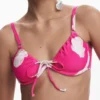 Fuchsiafarbenes Bikini-Oberteil mit Muschelprint Fuchsiafarbenes Bikini-Oberteil mit Muschelprint
