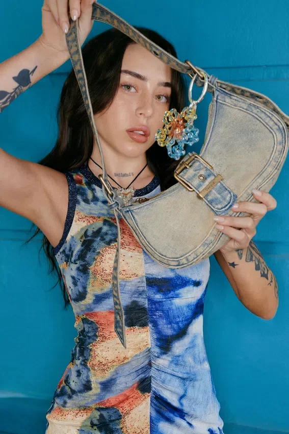 Gefärbte Denim-Tasche Gefärbte Denim-Tasche