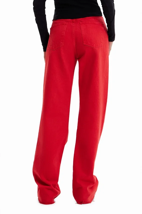 Gerade geschnittene, verkürzte Jeans Gerade geschnittene, verkürzte Jeans