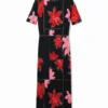 Geripptes Midi-Kleid mit Blumenmuster Geripptes Midi-Kleid mit Blumenmuster
