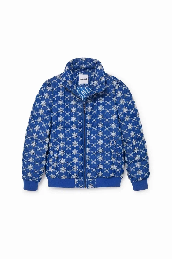 Gesteppte Jacke mit Spitze Gesteppte Jacke mit Spitze