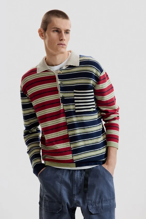 Gestreifter Pullover Gestreifter Pullover