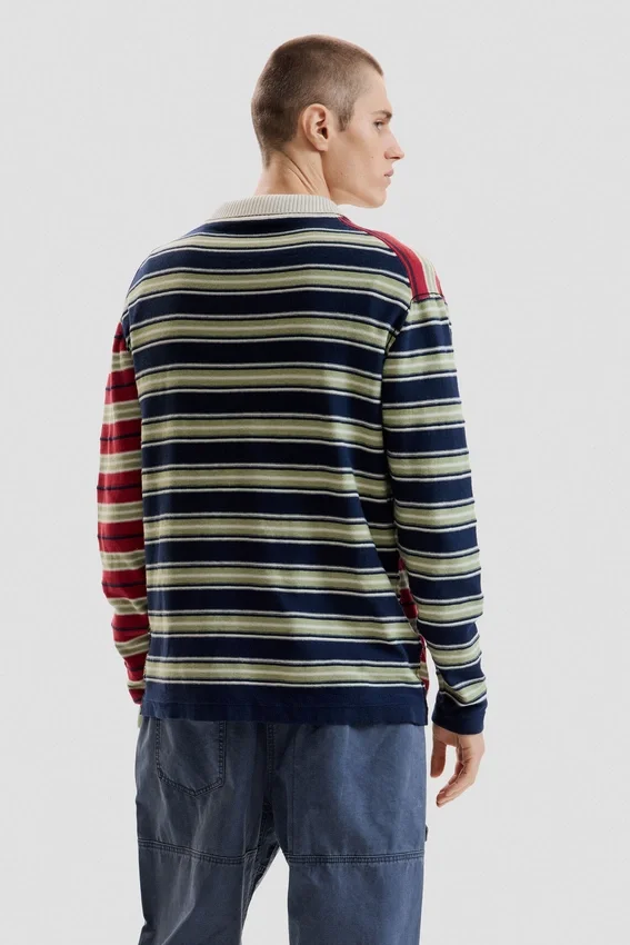 Gestreifter Pullover Gestreifter Pullover