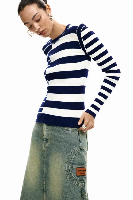 Gestreifter Pullover mit Rippstrick Gestreifter Pullover mit Rippstrick
