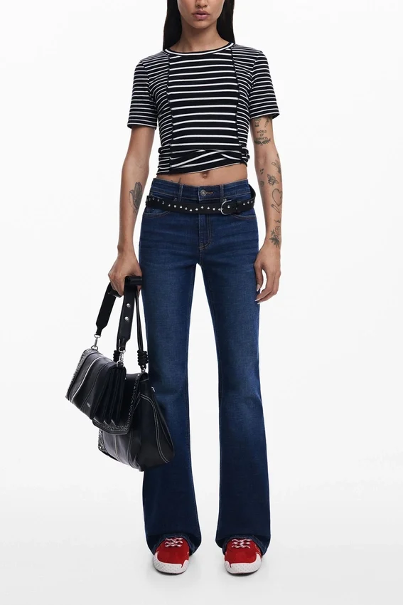 Gestreiftes Kurzarm-T-Shirt Gestreiftes Kurzarm-T-Shirt