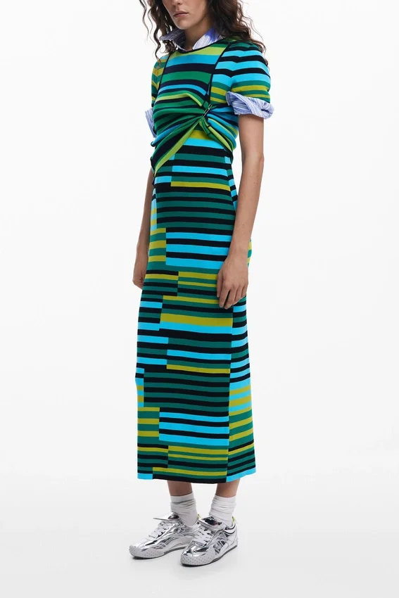 Gestreiftes langes Kleid Gestreiftes langes Kleid