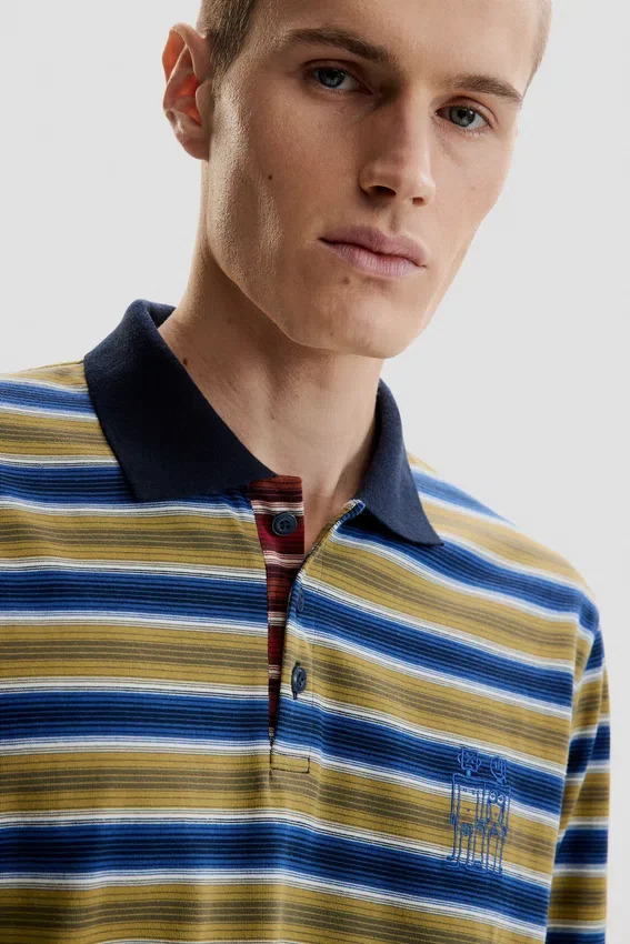 Gestreiftes Polo-Hemd Gestreiftes Polo-Hemd