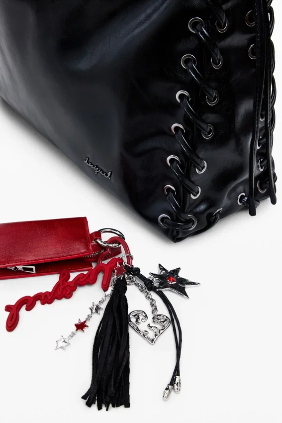 Große glänzende gewebte Tasche Große glänzende gewebte Tasche