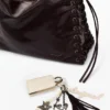 Große glänzende gewebte Tasche Große glänzende gewebte Tasche