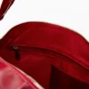 Große Tasche mit Logo-Anhänger Große Tasche mit Logo-Anhänger