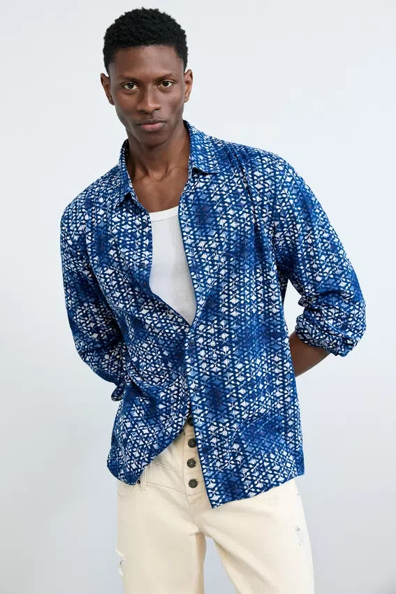 Hemd mit geometrischem Print Hemd mit geometrischem Print