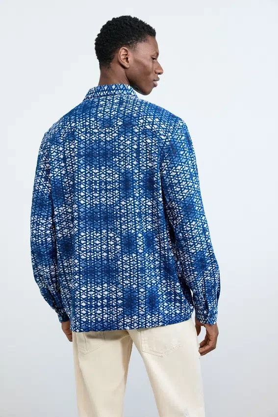Hemd mit geometrischem Print Hemd mit geometrischem Print
