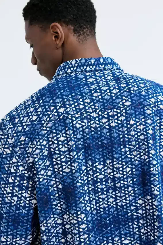 Hemd mit geometrischem Print Hemd mit geometrischem Print