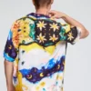 Hemden mit Kosmos-Print Hemden mit Kosmos-Print
