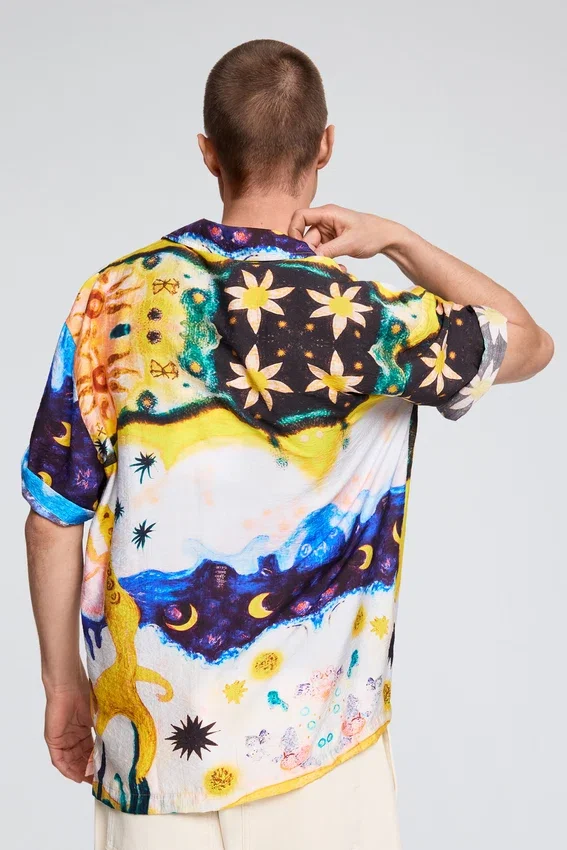 Hemden mit Kosmos-Print Hemden mit Kosmos-Print