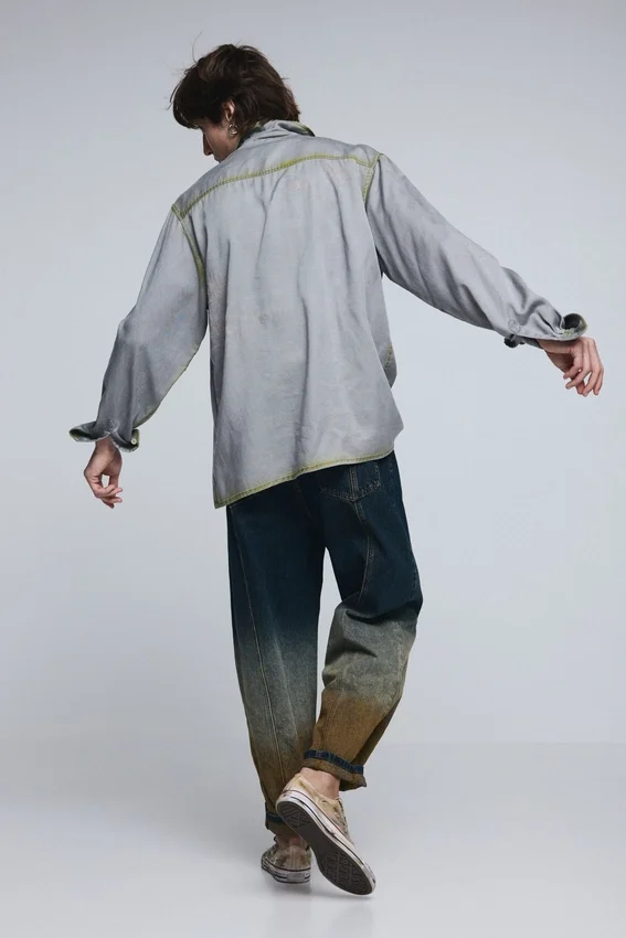 Hemden mit Schriftzug und Used-Look Hemden mit Schriftzug und Used-Look