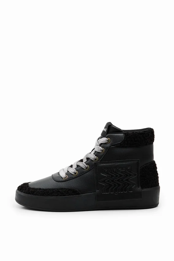 High-Top-Sneaker aus Kunstfell High-Top-Sneaker aus Kunstfell