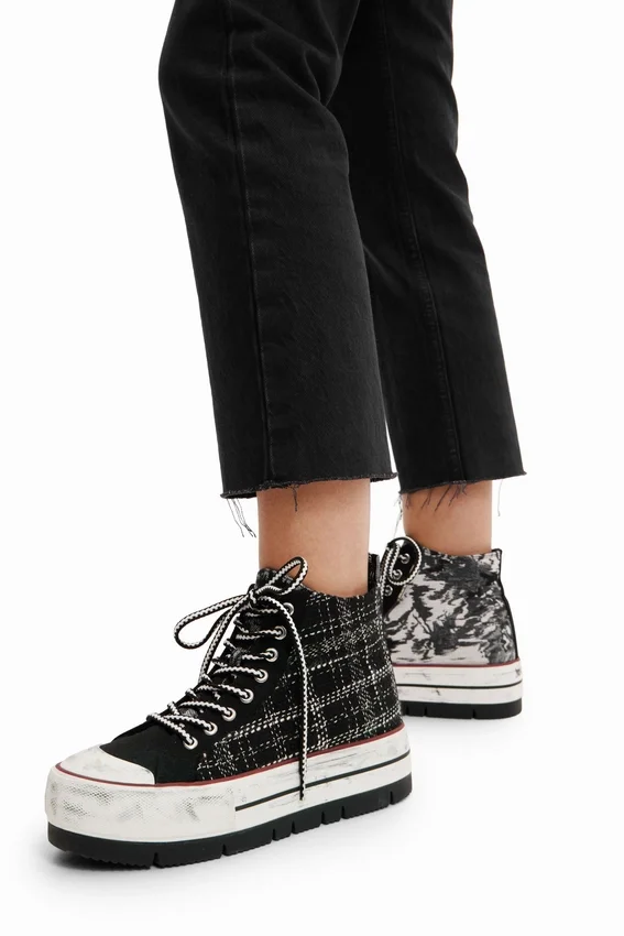 High-Top-Sneaker mit Tartan-Plateausohle High-Top-Sneaker mit Tartan-Plateausohle