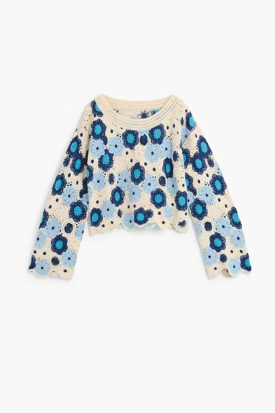 Häkel-Pullover mit Blumen Häkel-Pullover mit Blumen