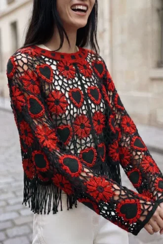 Häkel-Pullover mit Herzen Häkel-Pullover mit Herzen