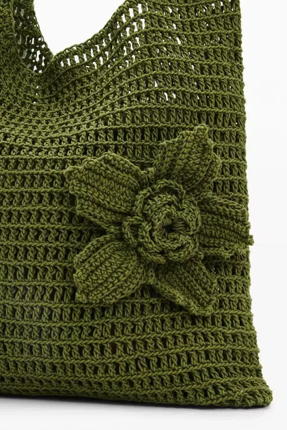 Häkel-Tasche mit Blumen Häkel-Tasche mit Blumen