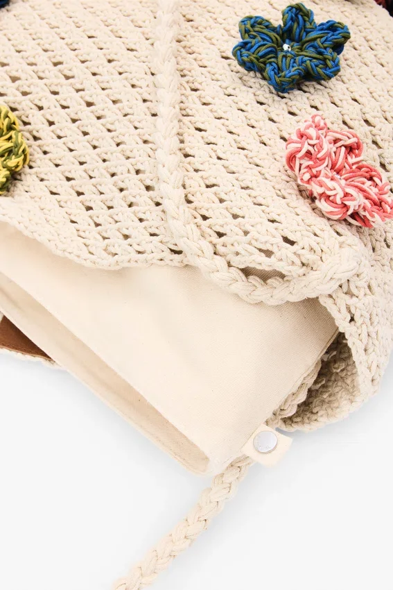 Häkel-Tasche mit Blumen Häkel-Tasche mit Blumen
