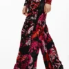 Hosen, entworfen von Christian Lacroix Hosen, entworfen von Christian Lacroix