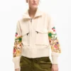 Jacke mit Blumenapplikationen Jacke mit Blumenapplikationen