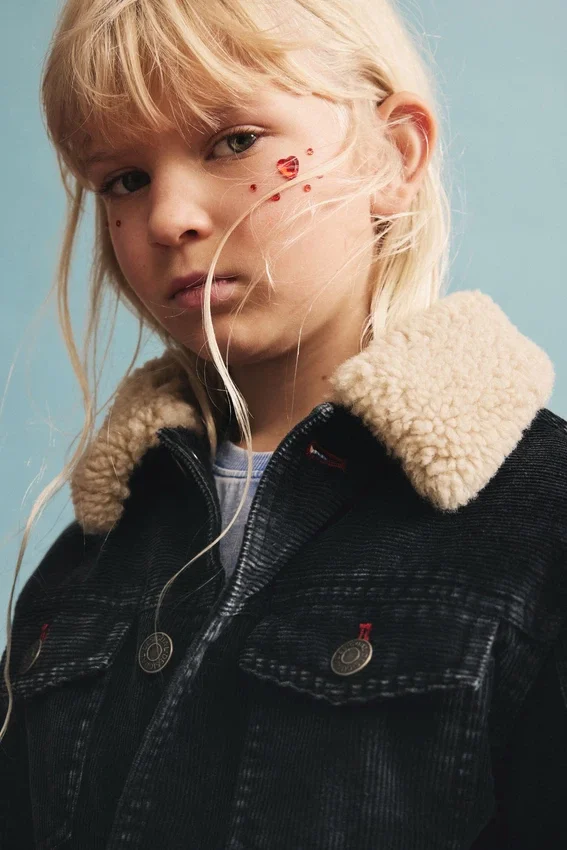 Jacke mit Sherpa-Kragen Jacke mit Sherpa-Kragen