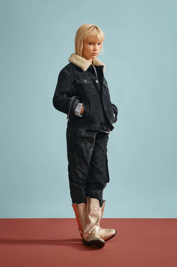 Jacke mit Sherpa-Kragen Jacke mit Sherpa-Kragen
