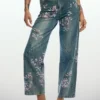 Jeans mit Blumenmuster Jeans mit Blumenmuster