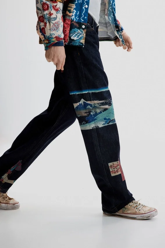 Jeans mit orientalischem Print Jeans mit orientalischem Print
