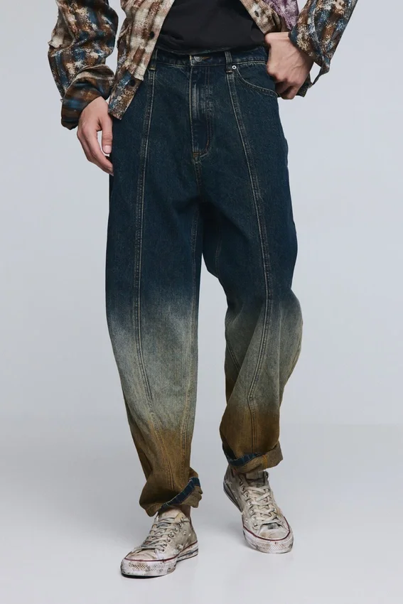 Jeanshose mit Farbverlauf Jeanshose mit Farbverlauf