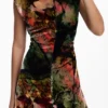Kleider entworfen von Christian Lacroix Kleider entworfen von Christian Lacroix