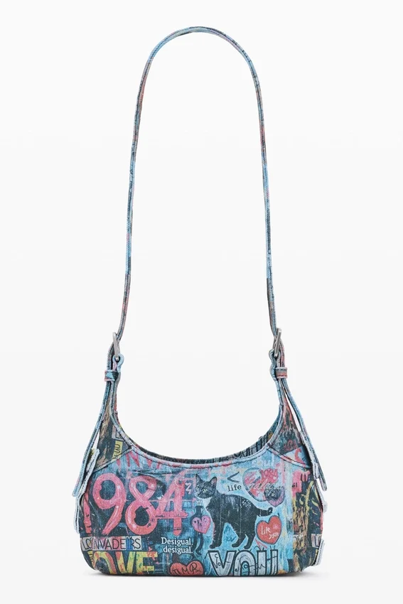 Kleine bedruckte Tasche mit Applikationen Kleine bedruckte Tasche mit Applikationen