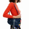 Kleine Denim-Blumentasche Kleine Denim-Blumentasche