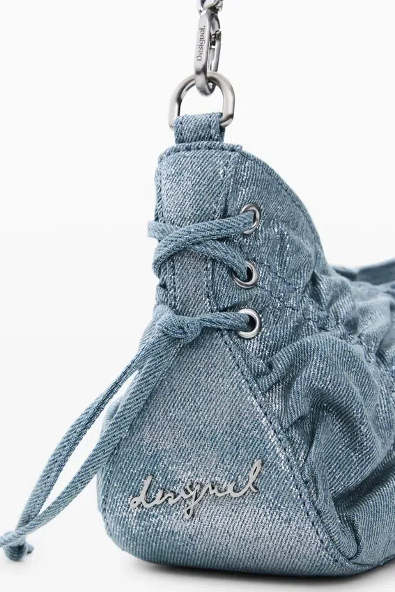 Kleine Denim-Tasche mit Raffungen Kleine Denim-Tasche mit Raffungen