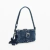 Kleine Denim-Umhängetasche mit Applikationen Kleine Denim-Umhängetasche mit Applikationen