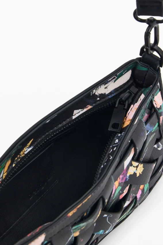 Kleine geflochtene Collage-Tasche Kleine geflochtene Collage-Tasche