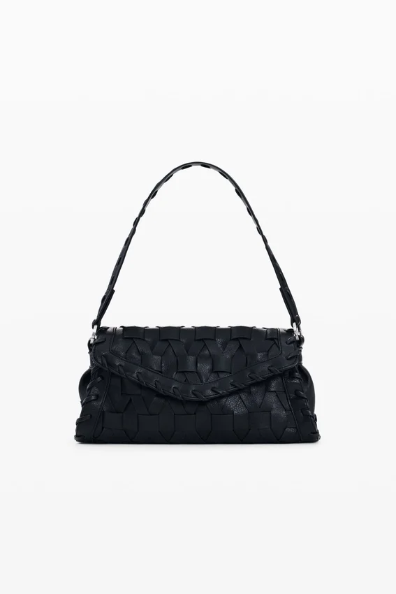 Kleine geflochtete Tasche Kleine geflochtete Tasche